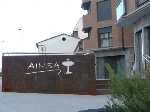 Apartamentos Puerta de Ordesa Ainsa