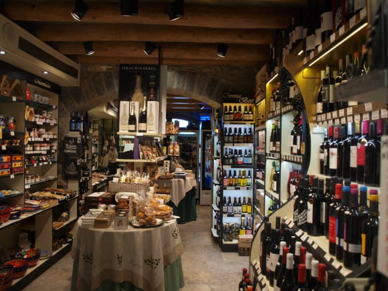 Pirineos Pirineo La Corona de L'Ainsa 30 La Corona de L'Ainsa Tienda de Vinos