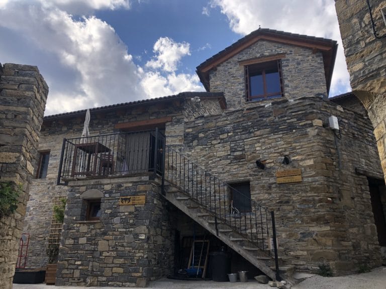 Pirineos Pirineo Qué ver en Sobrarbe: pueblos, valles y Ordesa 7 Excosa fábrica de cerveza valle de vió