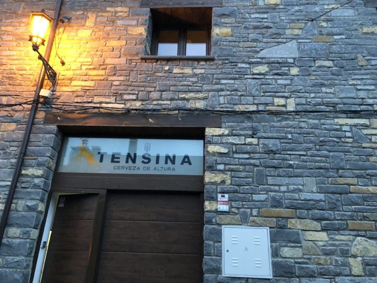 Pirineos Pirineo Qué ver en Sobrarbe: pueblos, valles y Ordesa 8 Fábrica de Cerveza Tensina