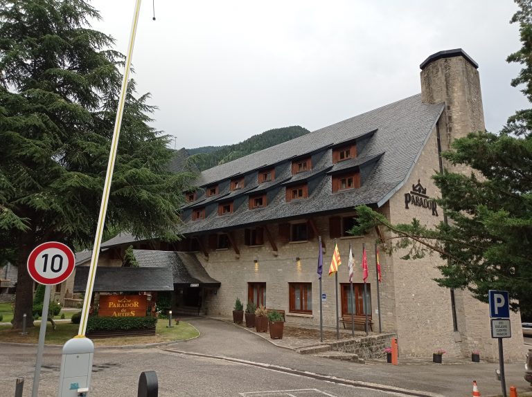Pirineos Pirineo Parador de Arties 14 Exterior del Parador de Arties