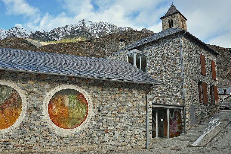 Pirineos Pirineo Centro del Románico de la Vall de Boí – Erill la Vall 9 Fachada del Centro del Románico de Erill la Vall