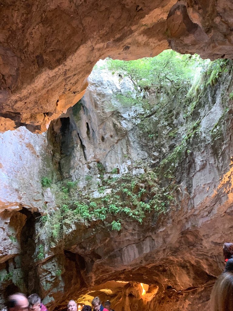 Pirineos Pirineo Refugio Pepe Garcés — Candanchú 5 Cueva de las Güixas de Villanúa