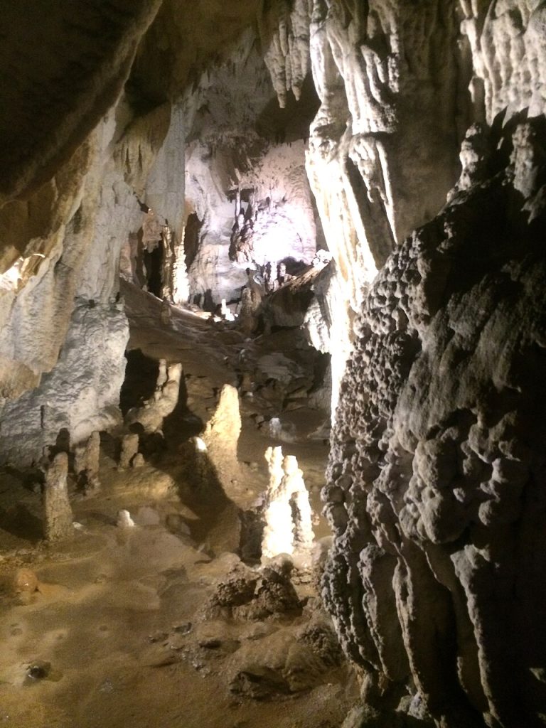 Cueva de Ikaburu en Urdax, Navarra