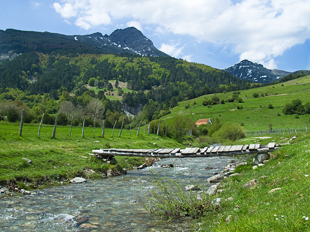 Valle de Roncal y Belagua: pueblos y montaña navarra
