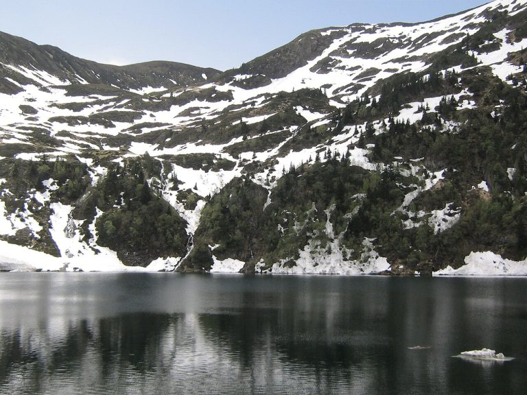 Pirineos Pirineo Reserva Natural Regional del Massif du Montious 1 Lac de Bordères o Bareilles, en la Reserva Natural Regional del Massif du Montious