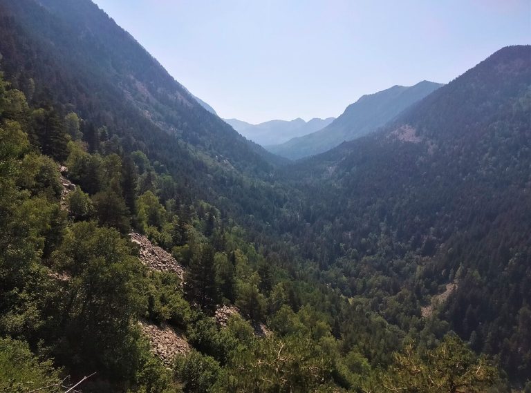 Pirineos Pirineo Escaldes-Engordany: qué ver y visitar en Andorra 6 Vista del valle del Madriu desde el Solà de Ràmio