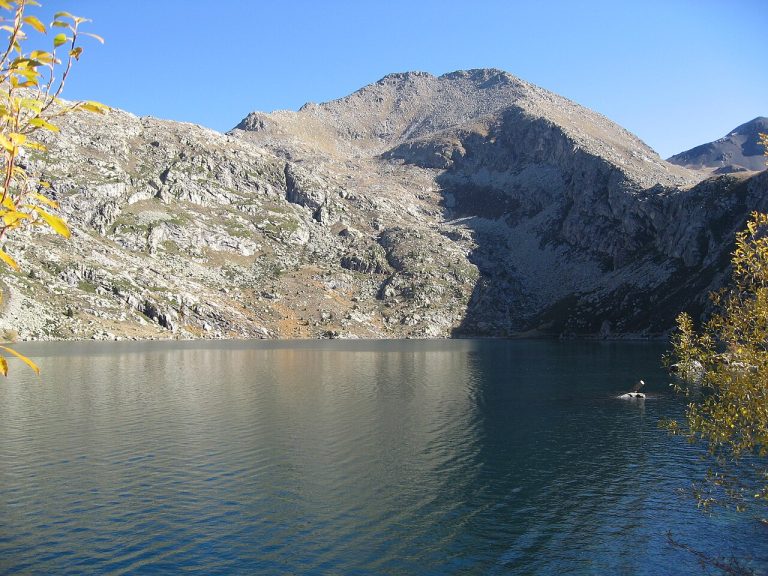 Pirineos Pirineo Espui: qué ver y visitar en el Pirineo catalán 3 Estany Gento y montañas de la cabecera de la Vall Fosca